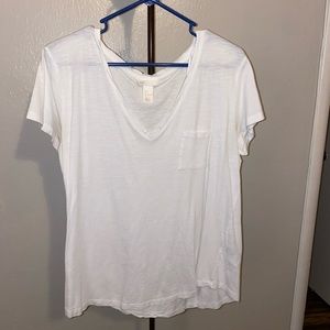 Basic white v-neck tee